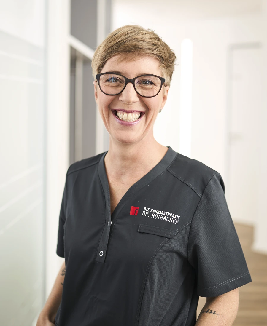 Corinna Kösler, Zahnmedizinische Fachangestellte 
Assistenz 