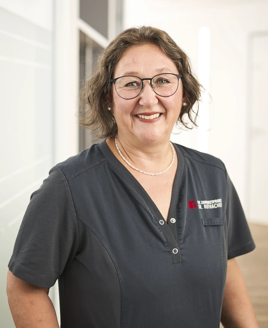 Diana Kühn, Zahnmedizinische Fachangestellte 
Prophylaxe